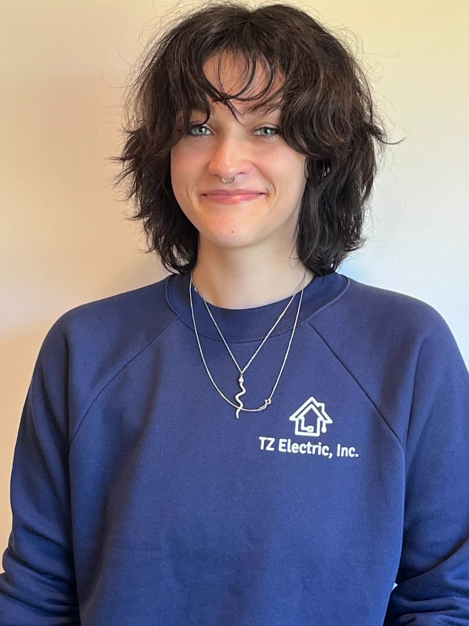 Averie Handschuh — Customer Service