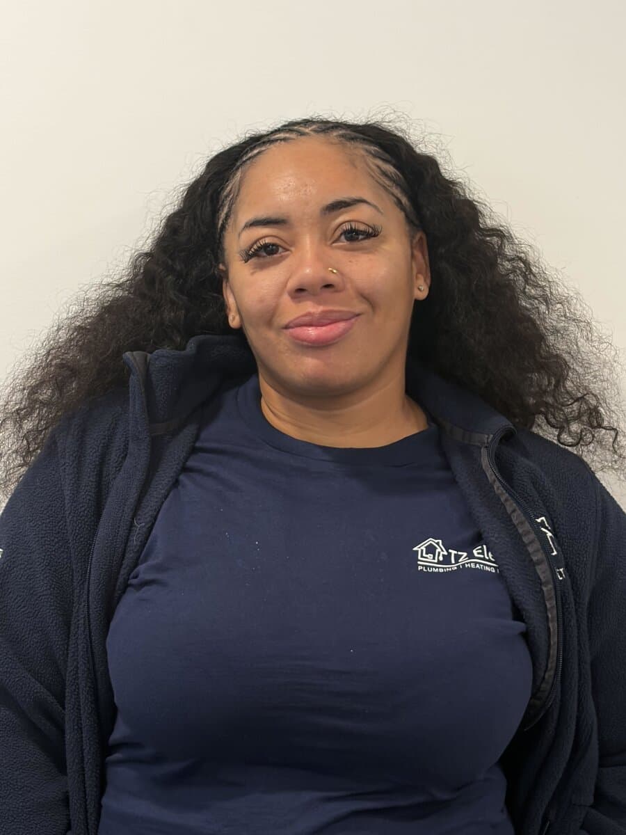 LeAnna Wooten — Office Staff
